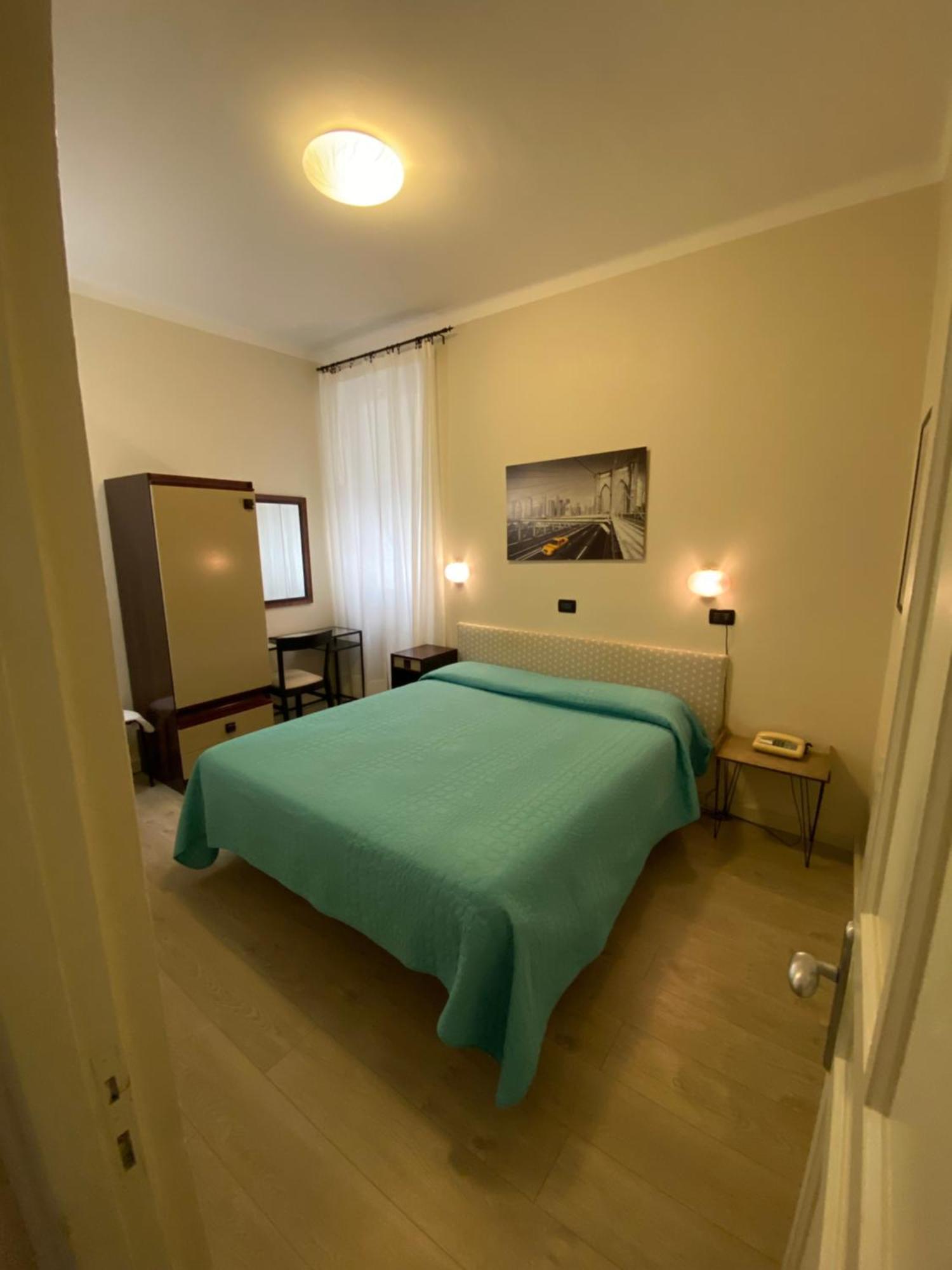 Hotel Fiorenza & Banksia Meuble Αλάσιο Εξωτερικό φωτογραφία