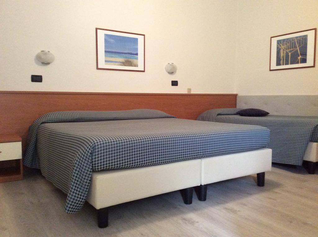 Hotel Fiorenza & Banksia Meuble Αλάσιο Εξωτερικό φωτογραφία