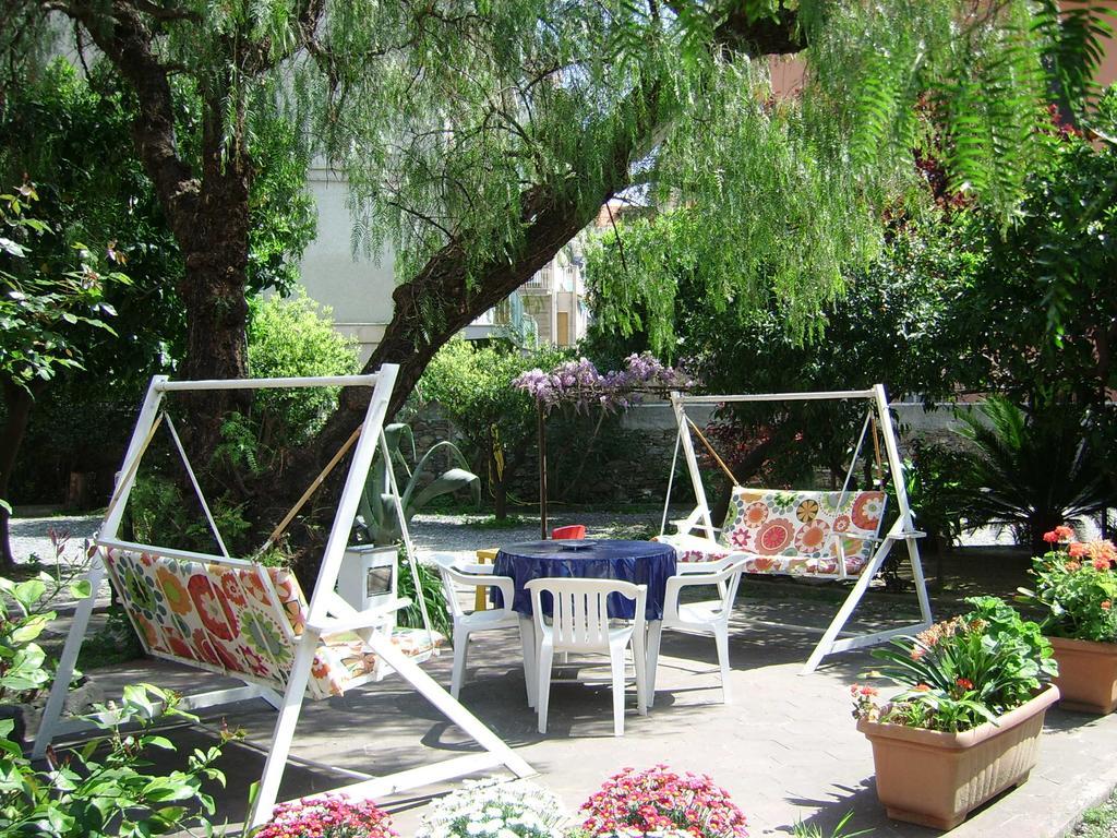 Hotel Fiorenza & Banksia Meuble Αλάσιο Εξωτερικό φωτογραφία