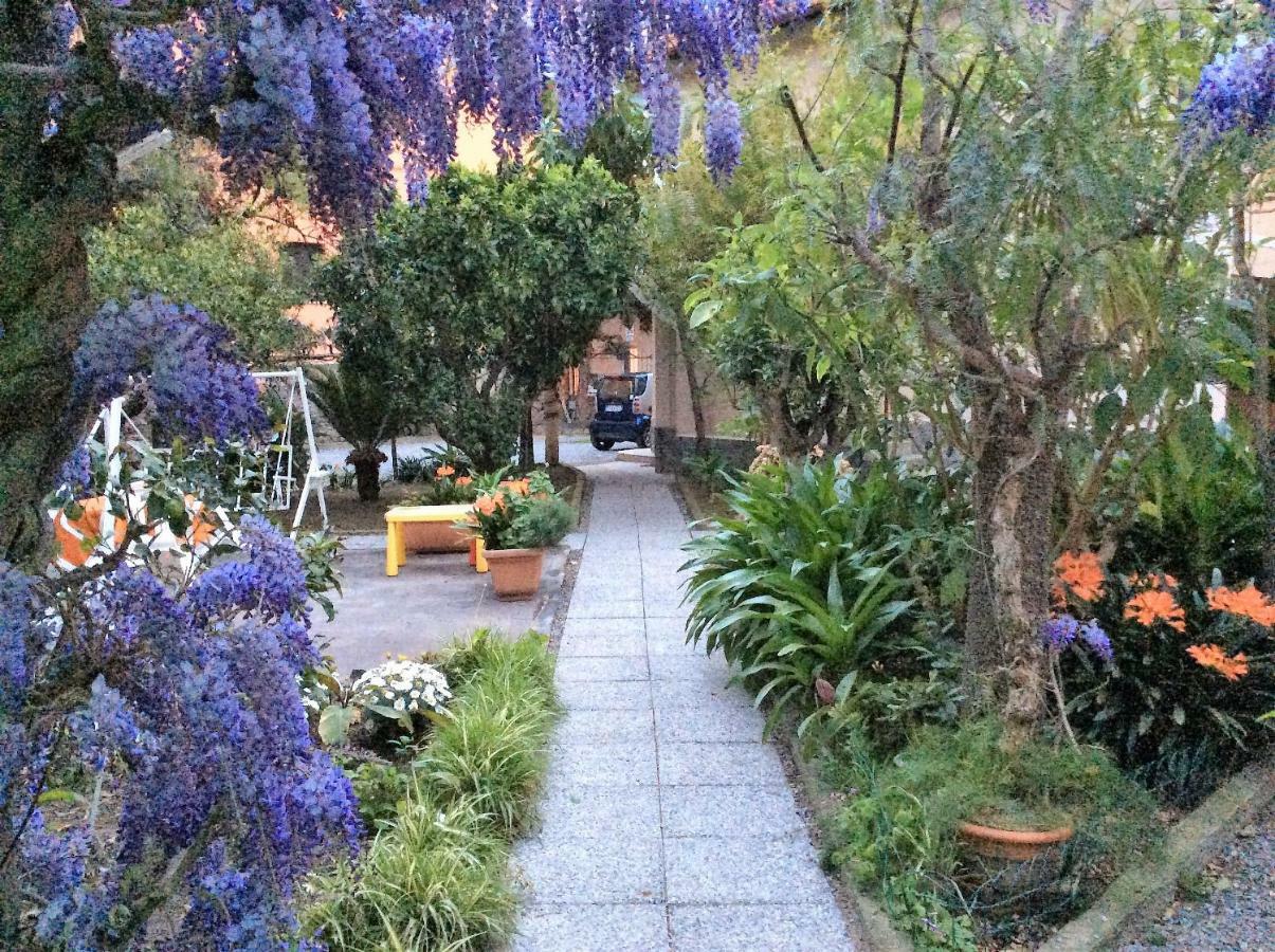 Hotel Fiorenza & Banksia Meuble Αλάσιο Εξωτερικό φωτογραφία